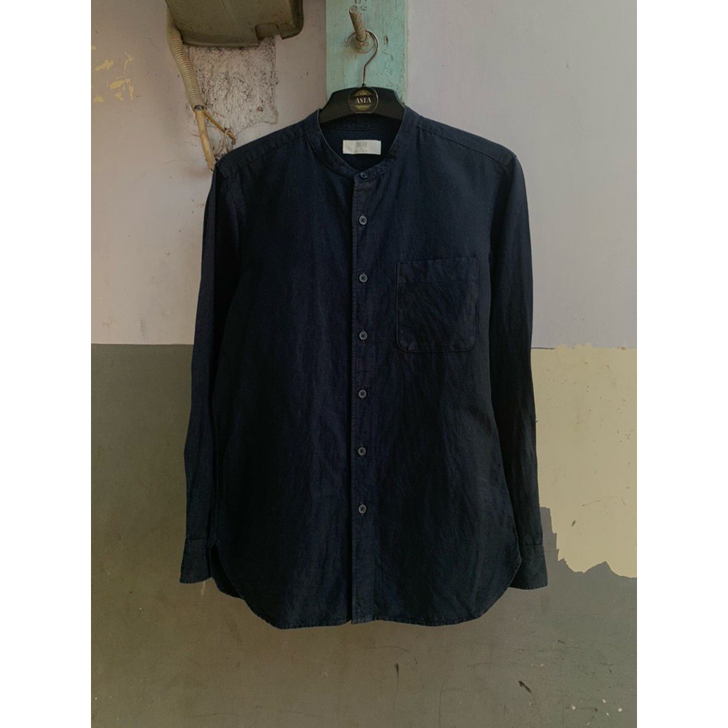 KEMEJA Uniklo เสื้อเชิ้ตแขนยาวคอปกสีกรมท่าshanghai SHB.2.33