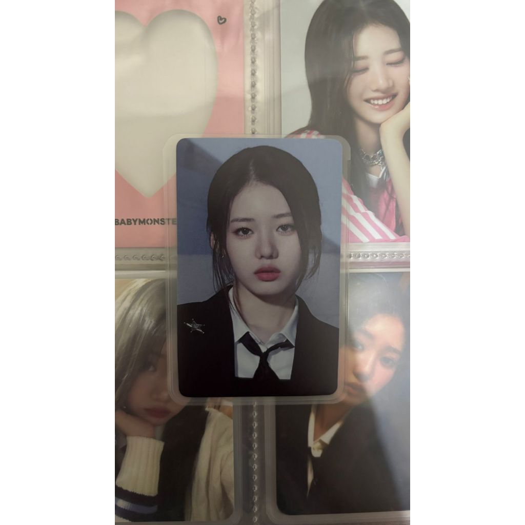 Rora Babymonster Photocard อย่างเป็นทางการเหมือนที่
