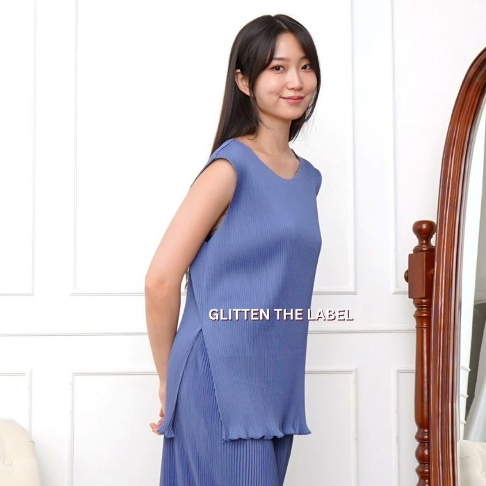 GLITTEN TGE LABEL - เสื้อกล้าม Slit Wavy Plisset Lidi / Top Plisset Wavy Sleeve / Top Wavy Plisset L