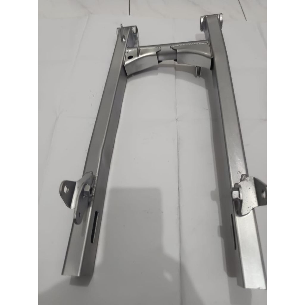 FIK SWING ARM YAMAHA JUPITER Z1 THICK SILVER SWING ARM