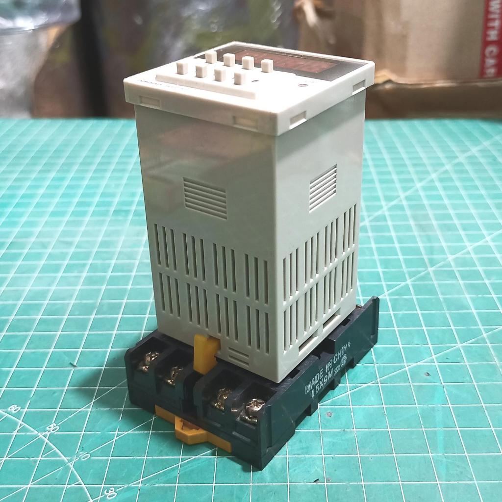 OMRON H5CN-XBN 12-48VDC จับเวลา + ซ็อกเก็ตเดิม