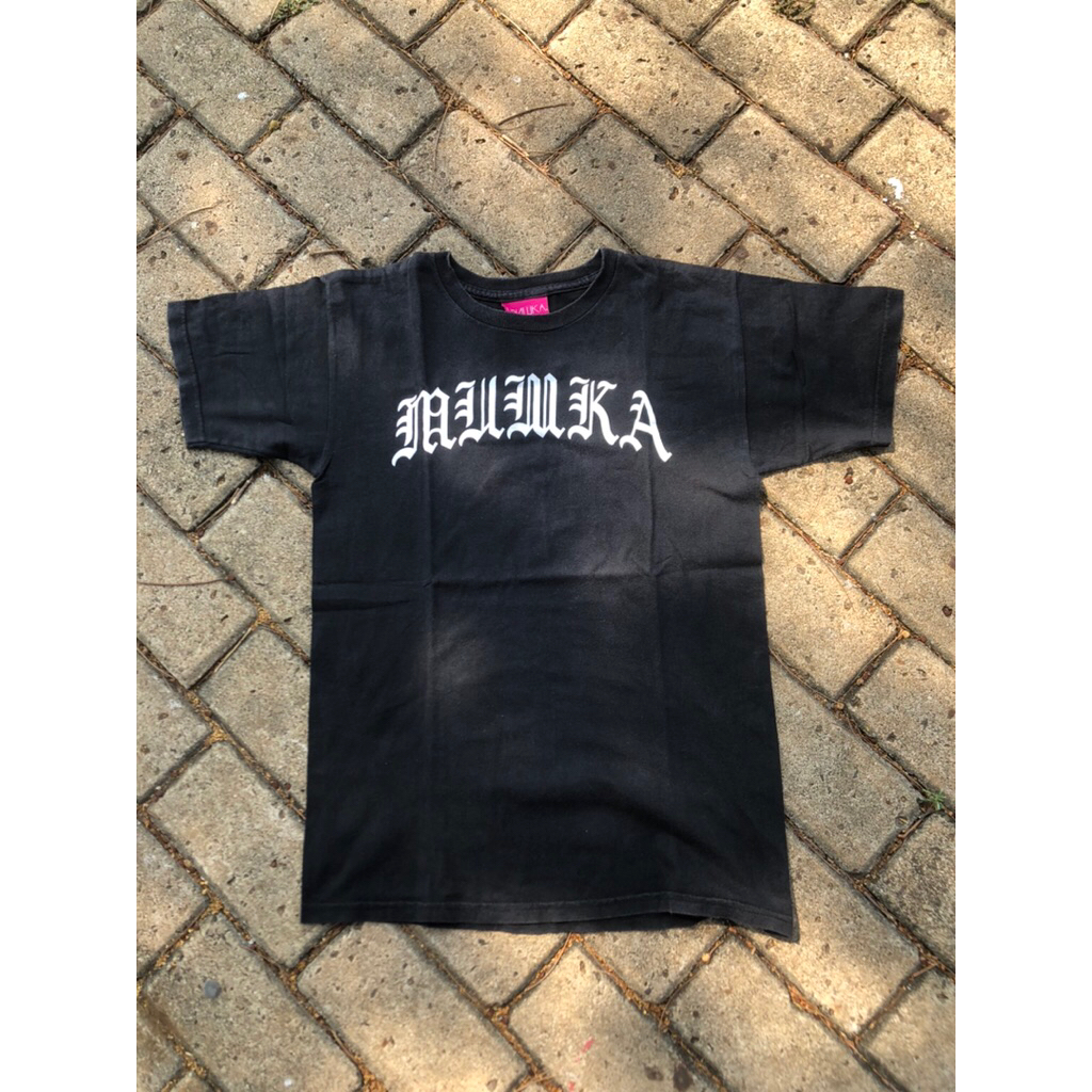 Mishka tees โลโก้ใหญ่