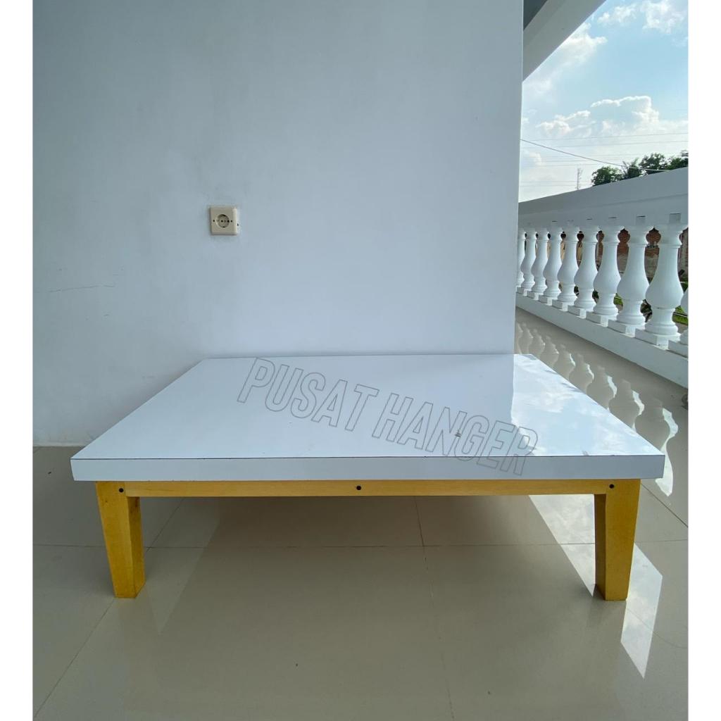 พรีเมี่ยม HPL Minimalist Floor Table 100x50x30 Cm
