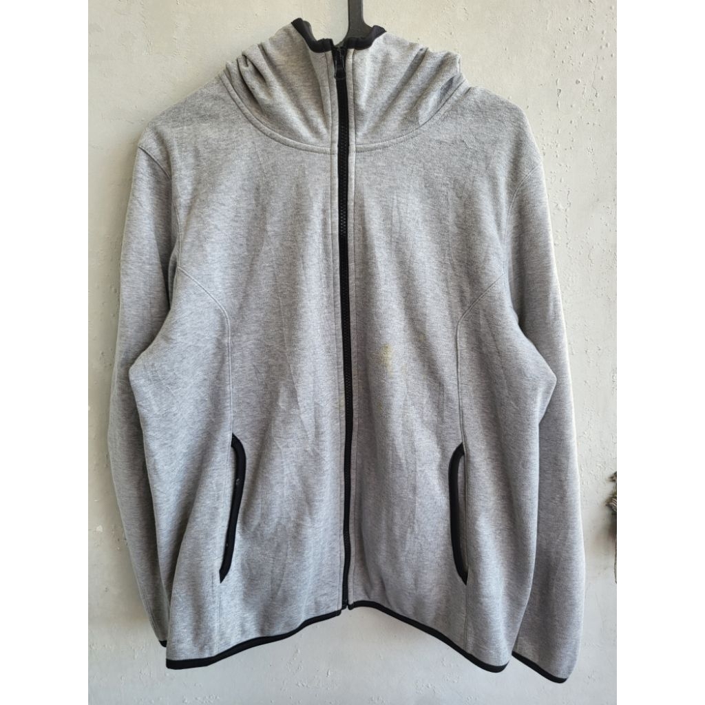 UNIQLO TECH FLEECE WINDPROOF ZIPPER HOODIE