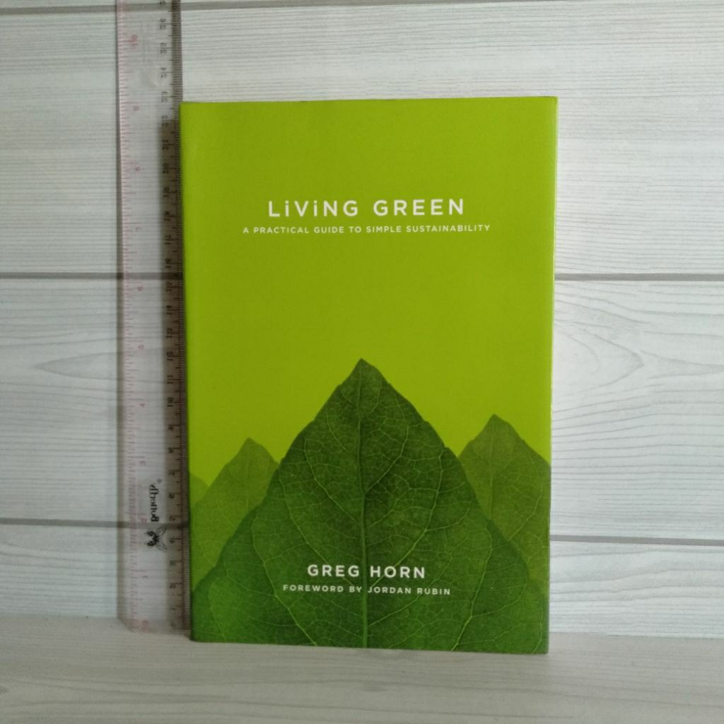 Living Green By Gregor Horn