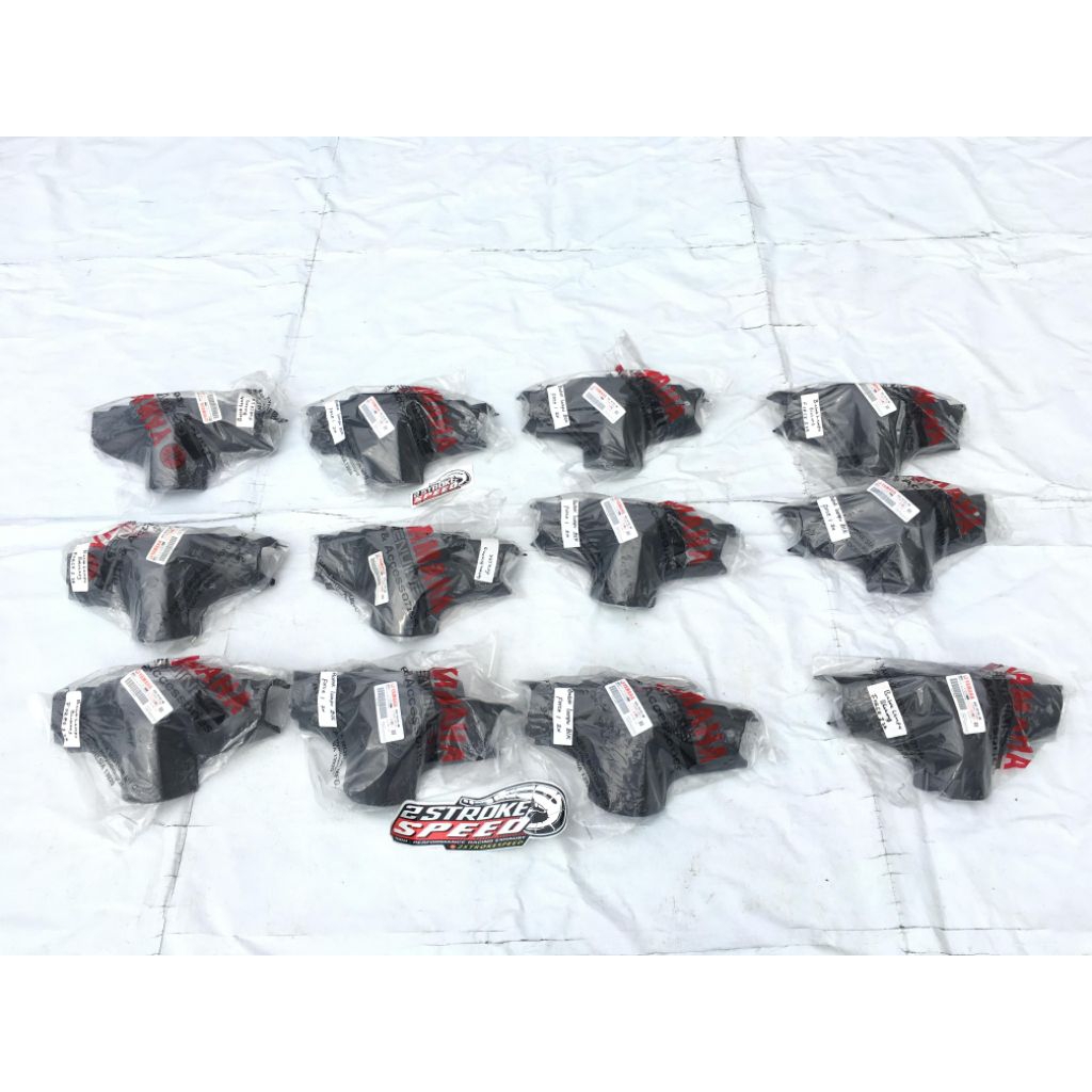 หมวกหลัง YAMAHA F1ZR ดั้งเดิม