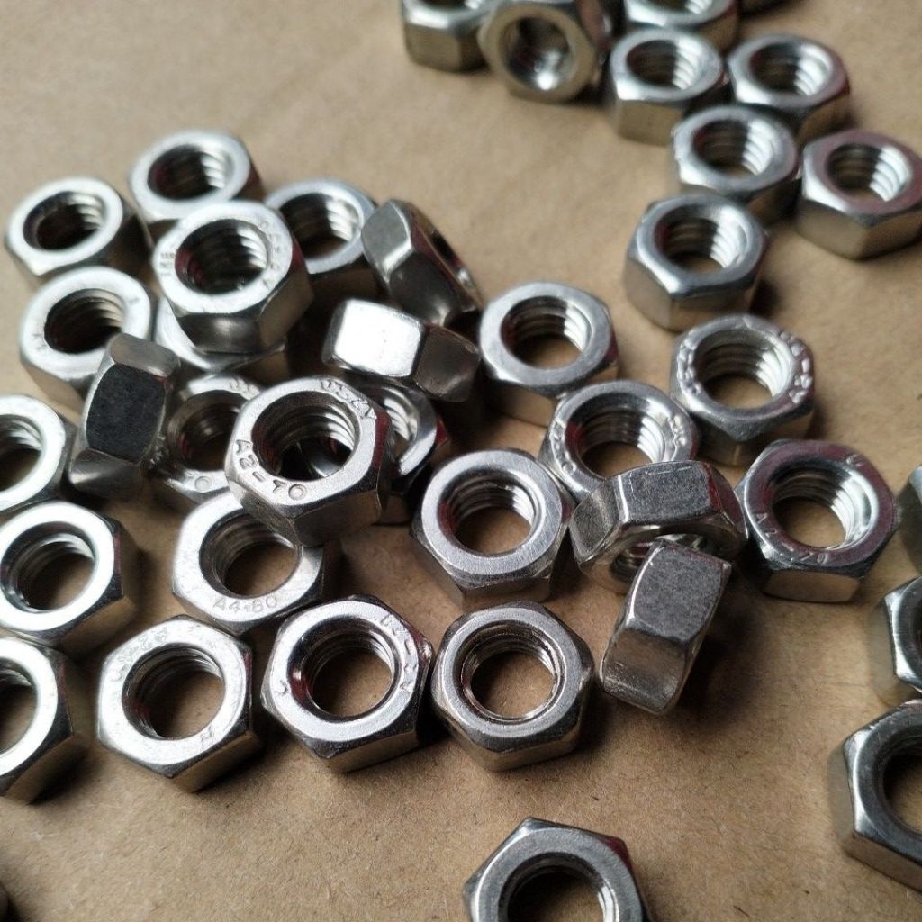 น็อตสแตนเลส M8 SS 304