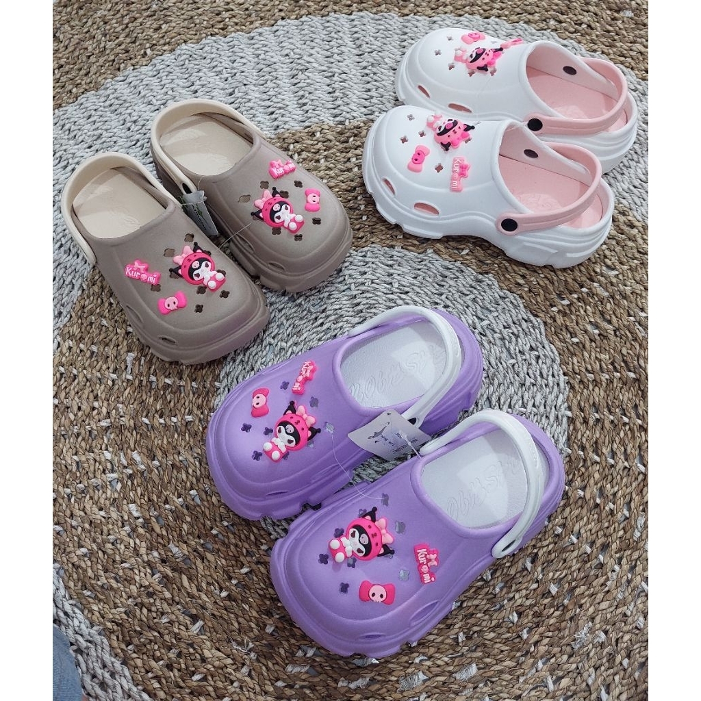 รองเท้าแตะ Baim รองเท้าแตะเด็ก KUROMI Crocs น่ารักล่าสุด