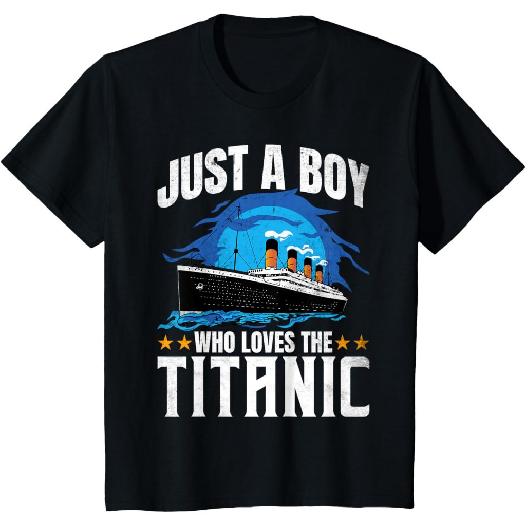 เด็กชายที่เพียงแค่รักเสื้อยืด RMS Titanic