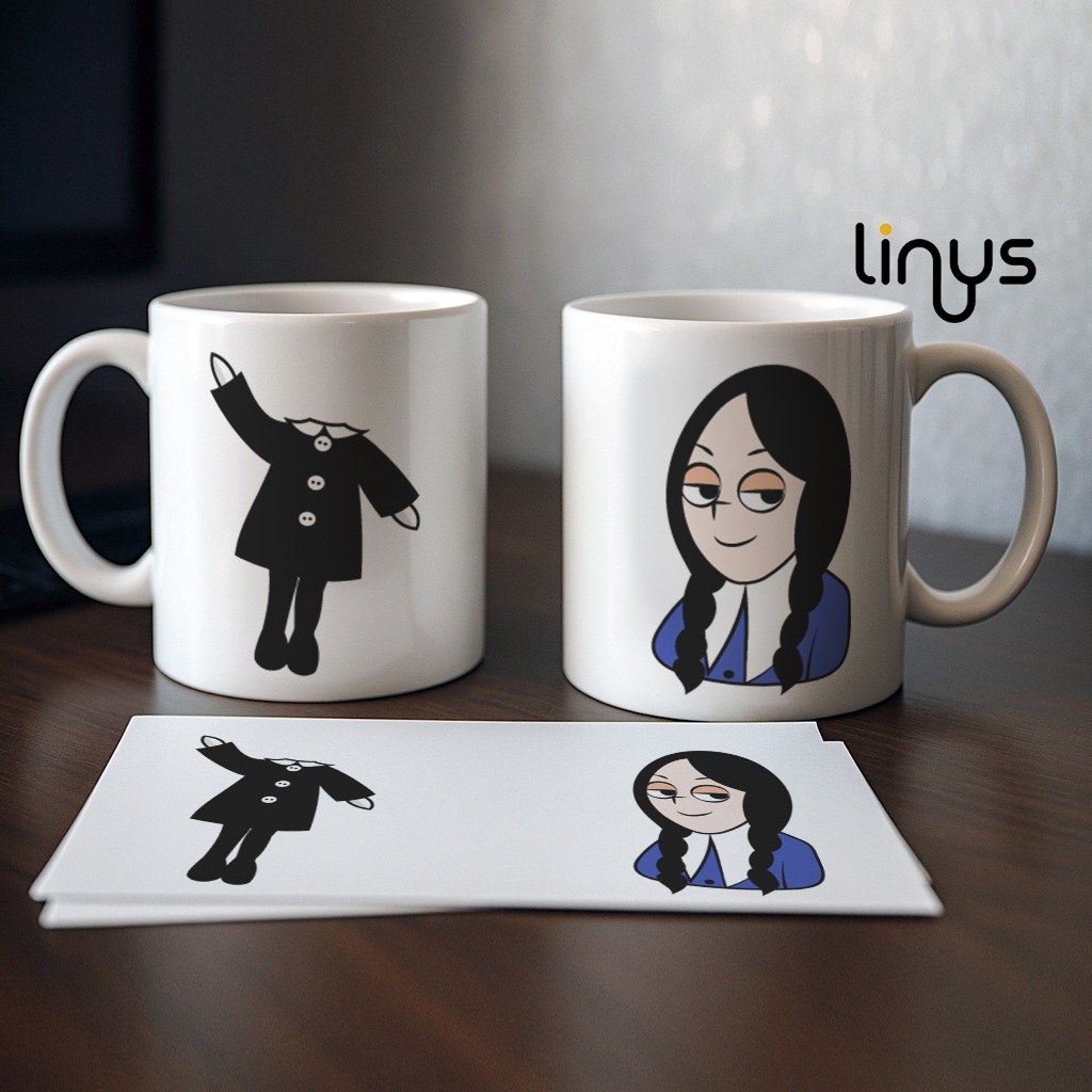 กาแฟแก้ว Addams Family วันพุธและตุ๊กตา