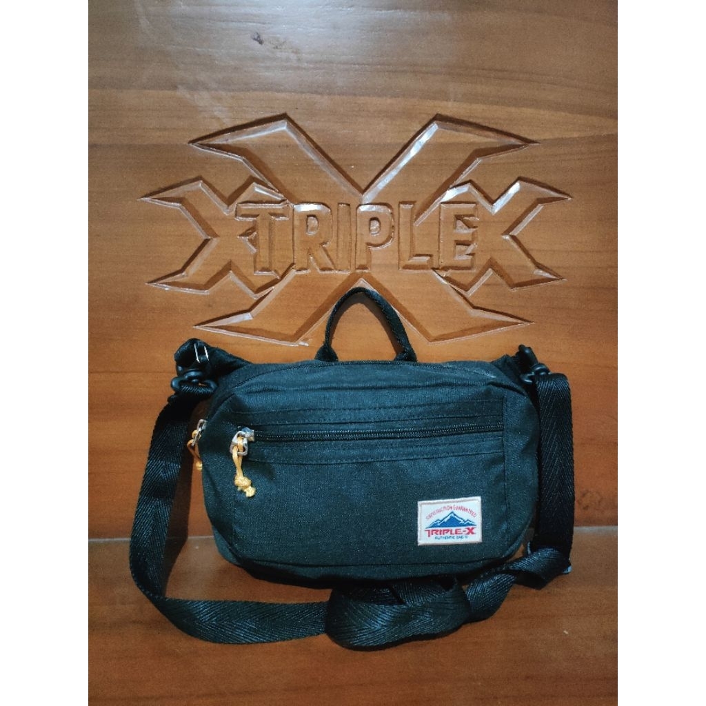 Triple X (012) กระเป๋าสะพายข้าง grapnel