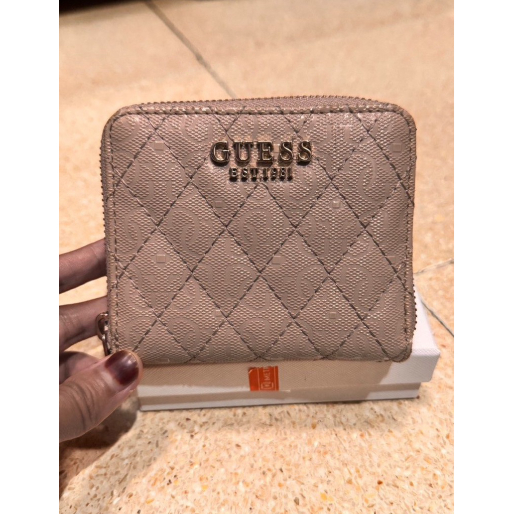 กระเป๋าสตางค์ Guess*