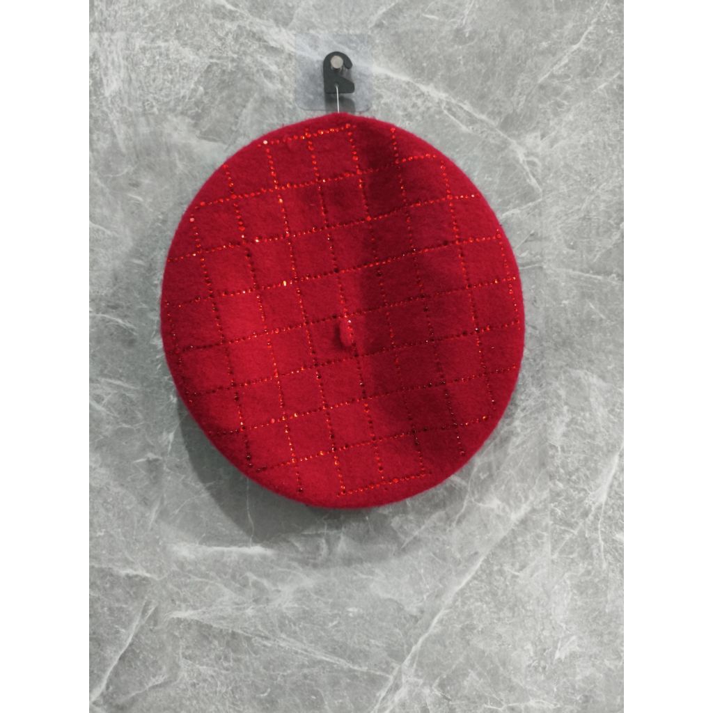 หมวก ZARA KIDS สีแดง