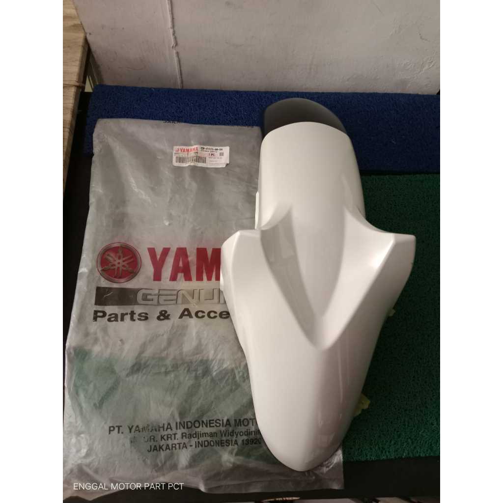 YAMAHA 45P-F1511-00-9X BYSON FRONT FENDER สีขาว