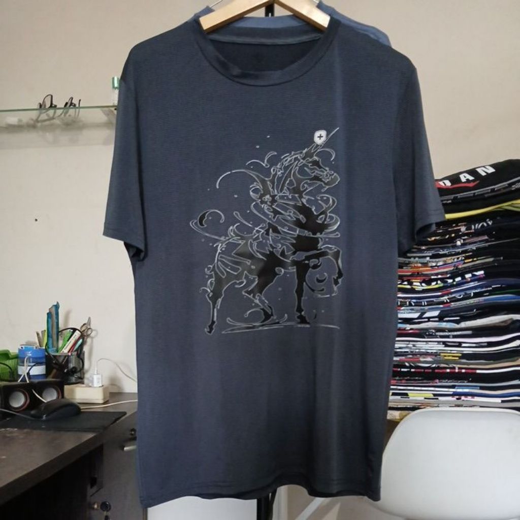 KATUN เสื้อยืดผ้าฝ้ายทรงเข้ารูป สีกรมท่า ลายทาง คอปกแข็งแรง MONCROSS second Original ไซส์ L รอบอก 11