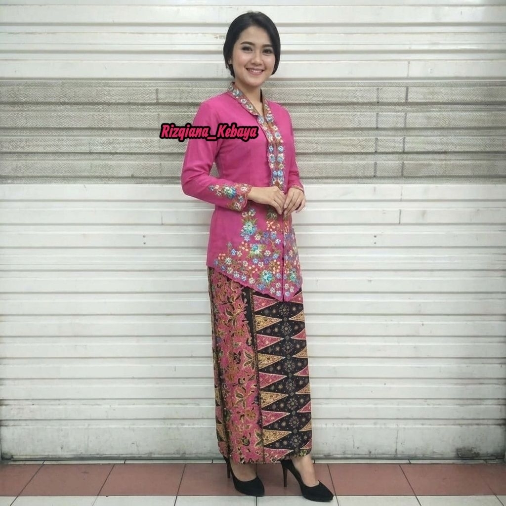 JUMBO EMBROIDERED BETAWI LONG-SLEEVED ENCIM KEBAYA SET // MODERN ENCIM KEBAYA // KARTINI ENCIM KEBAY