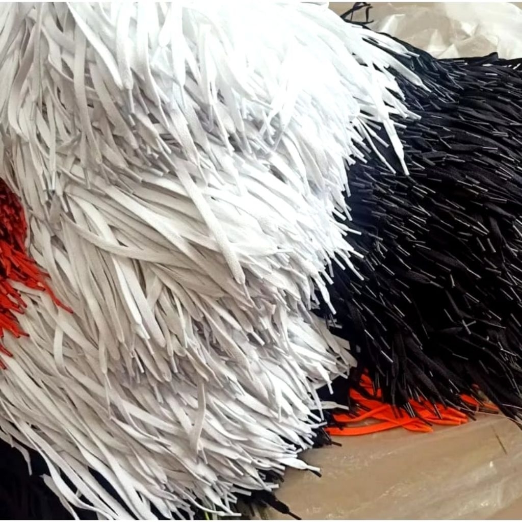 รองเท้า 1 กก. รองเท้า 1 กก. โดย THE KILO ROUND AND FLAT SHOELASES