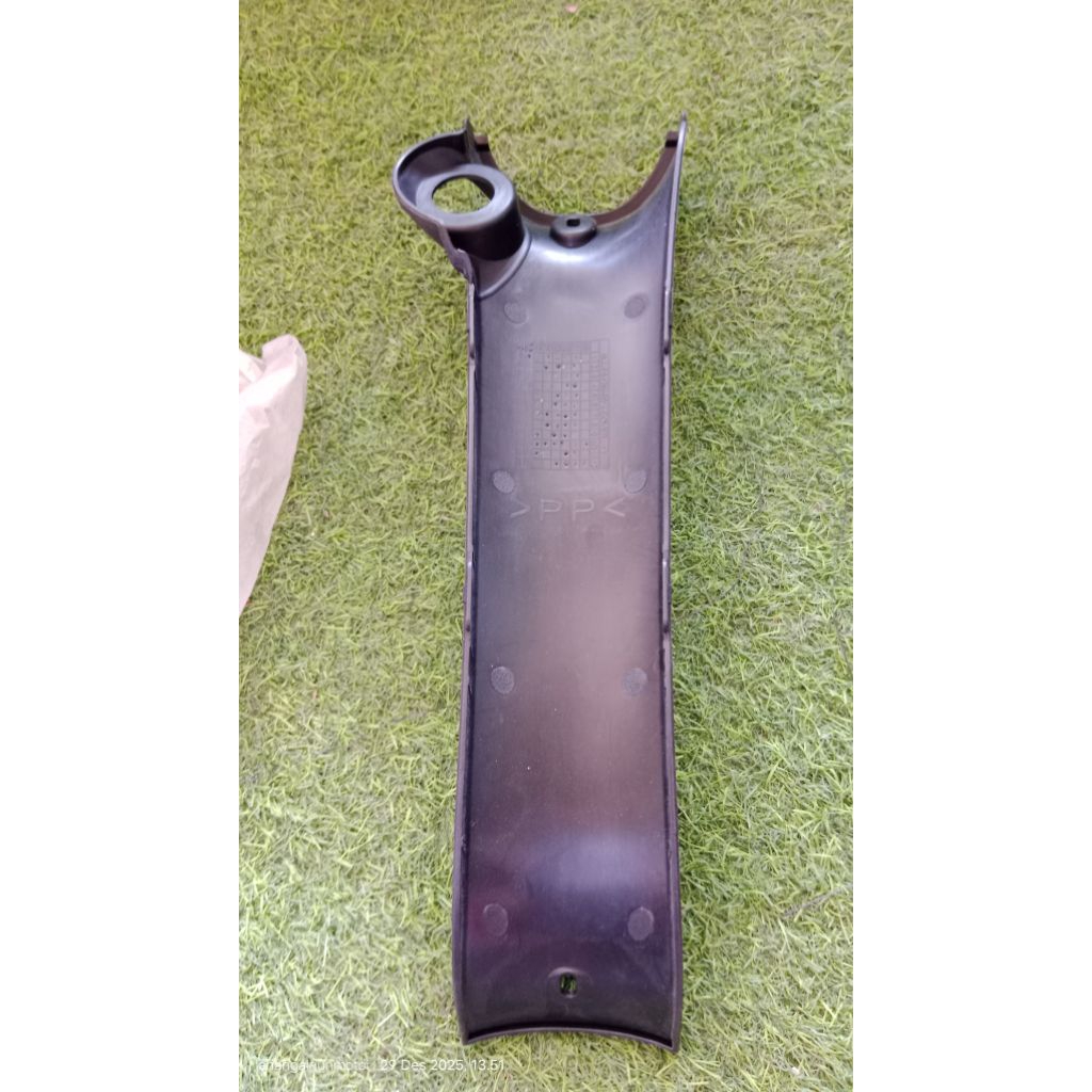 ฝาครอบกลางกุญแจจุดระเบิด jupiter z เก่า 5LL F842M 00 ต้นฉบับ