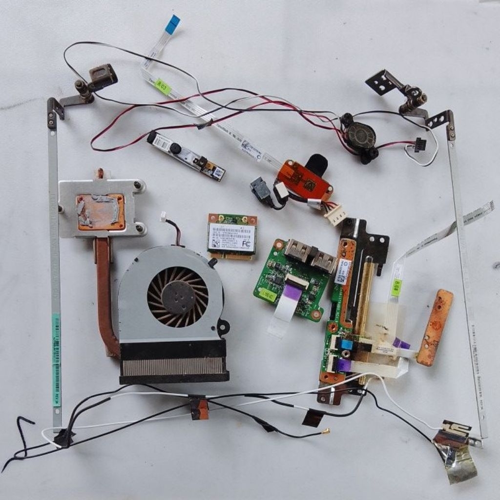 TOMBOL Toshiba Satellite L735 แล็ปท็อปอะไหล่พัดลม Frosesor บานพับ, การ์ด Wifi, เว็บแคม, บอร์ด USB, ล