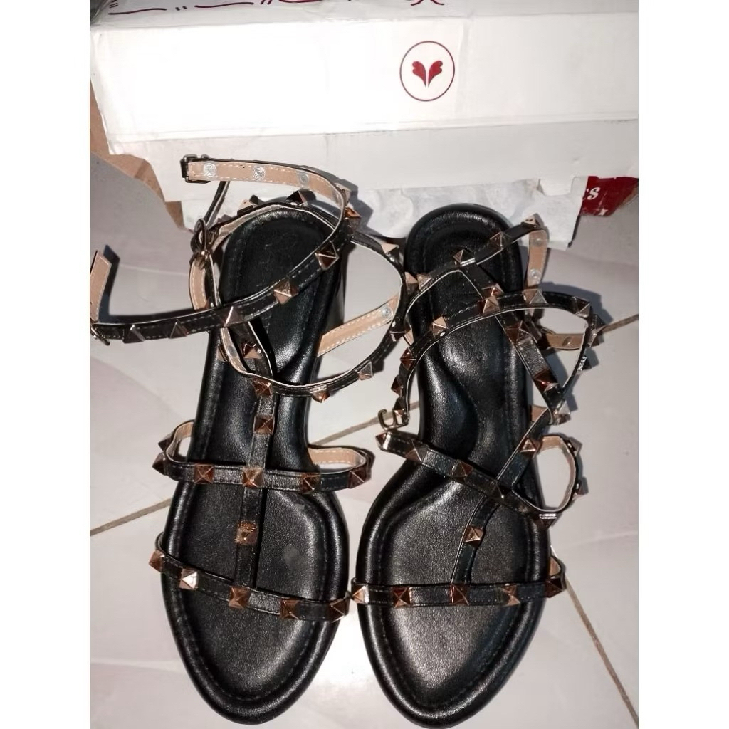 รองเท้าส้นสูงใหม่ moku moku ori