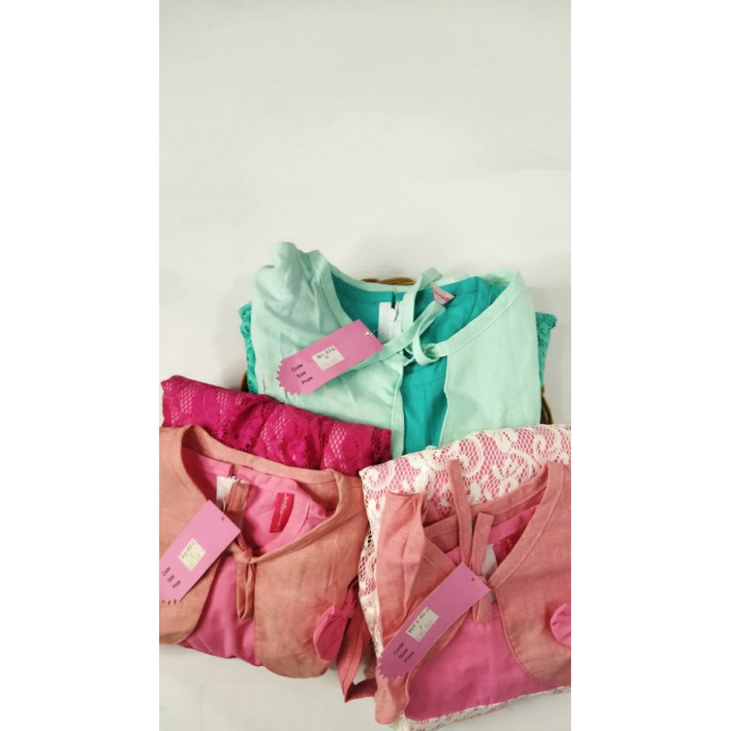 เดรสลูกไม้เด็กพร้อมชุดฮิญาบ by Labella