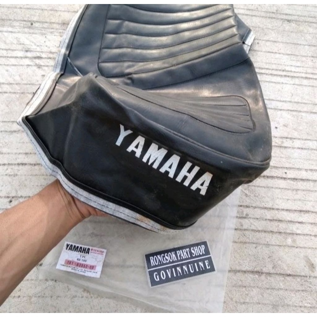 Yamaha rx100 rx 100 เบาะนั่งหนังเดิมแท้ nos