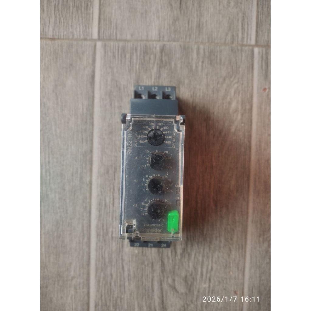 รีเลย์การตรวจสอบเฟส | รีเลย์ลําดับเฟส Schneider RM22TR33 มือสอง