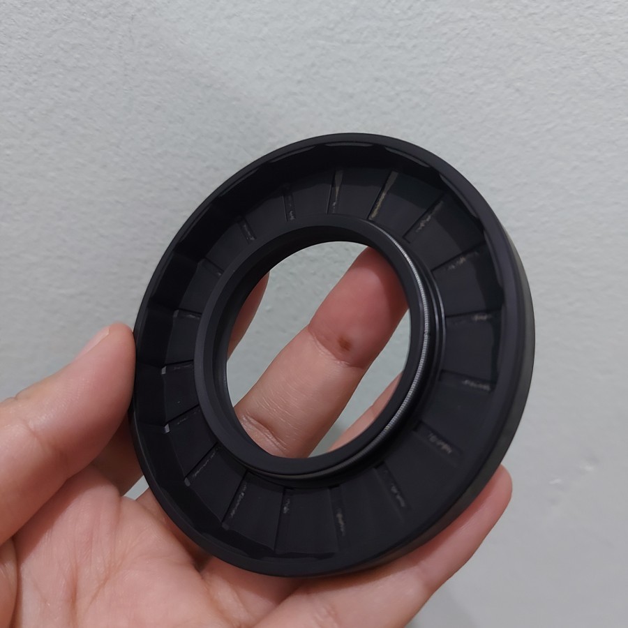 ซีลน้ํามัน TC 13*20*5 NBR / TC 13X20X5 NBR / TC 13 20 5 NBR