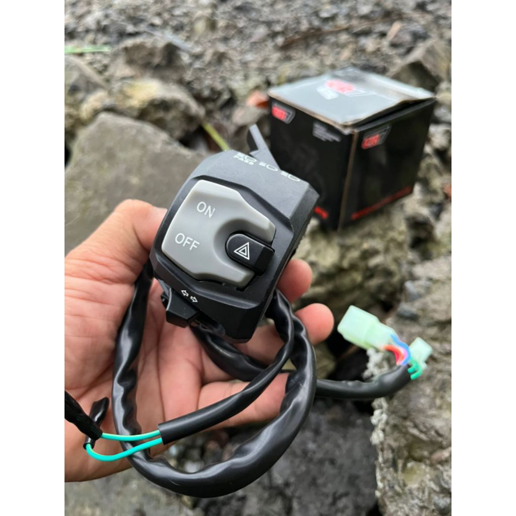 GSX 1000 HOLDER LEFT HOLDER GSX1000 LEFT HOLDER SUZUKI GSX 1000 นําเข้า