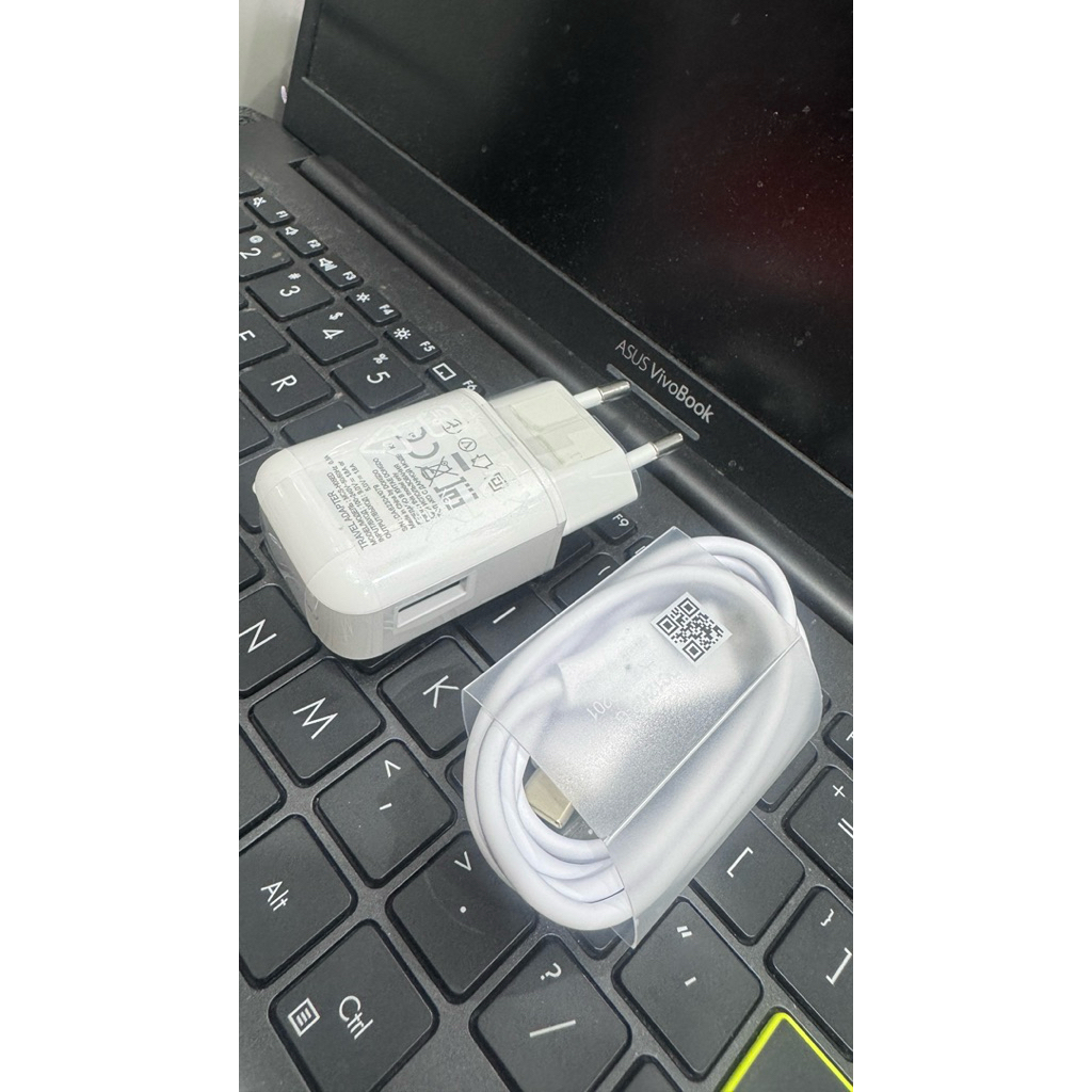 LG FAST CHARGE USB TYPE C TRAVEL CHARGER CABLE