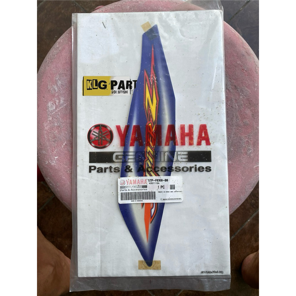 5TP-F8368-B0 5TP-F831Y-B0 กราฟิก Striping สติกเกอร์ Lis Yamaha Jupiter Z 2004 สีฟ้าสีขาวด้านนอก Wing