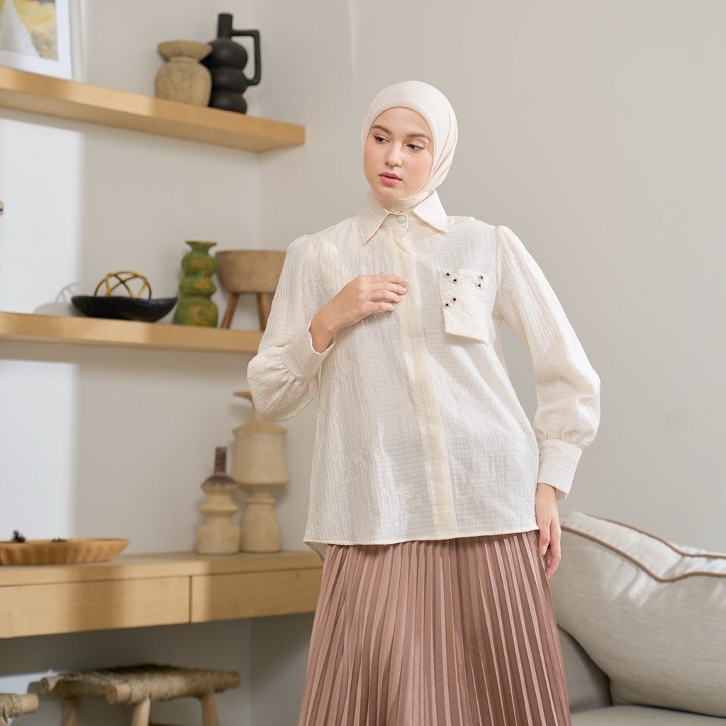 เสื้อ Leona andyya**