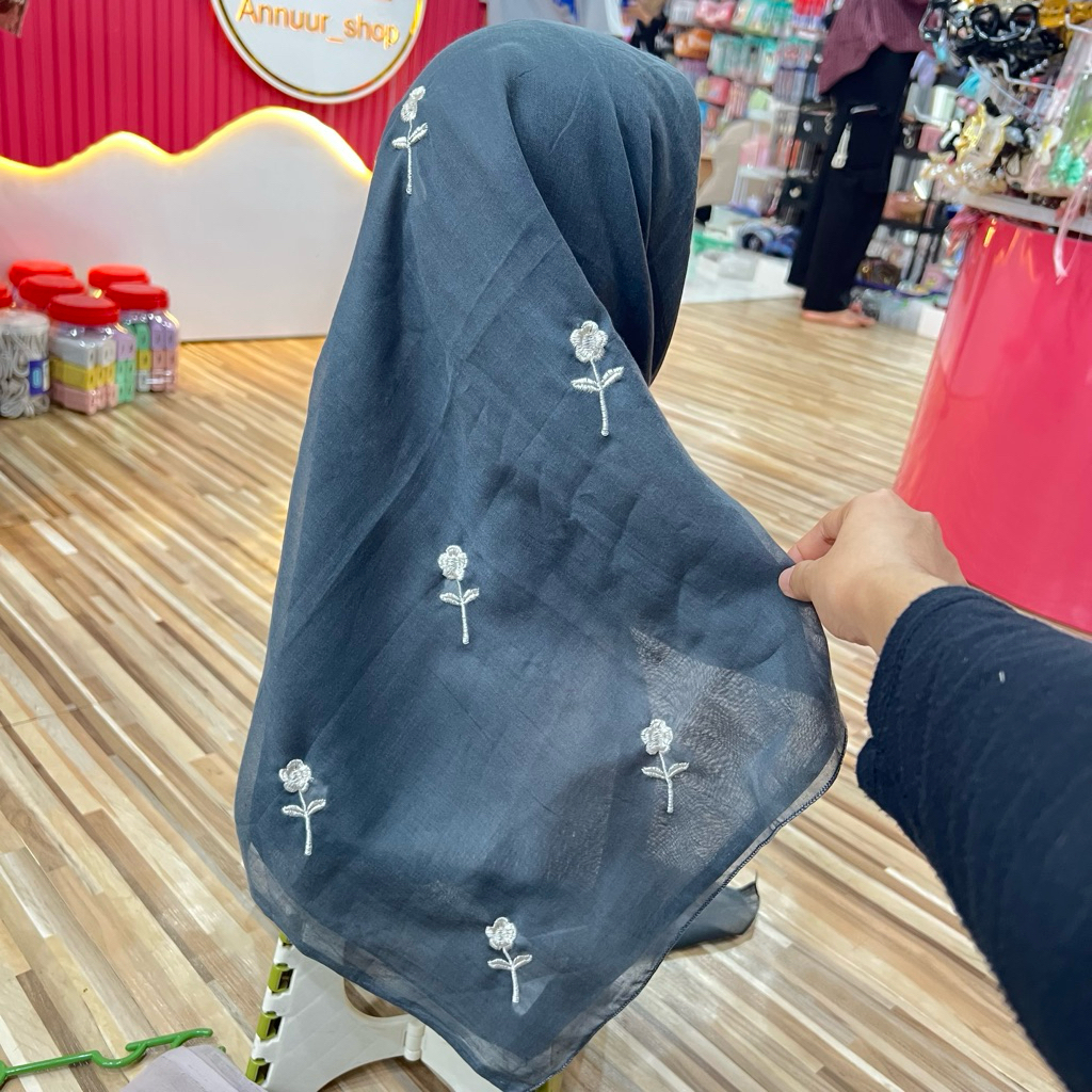 ดอกไม้ริบบิ้น VEIL**