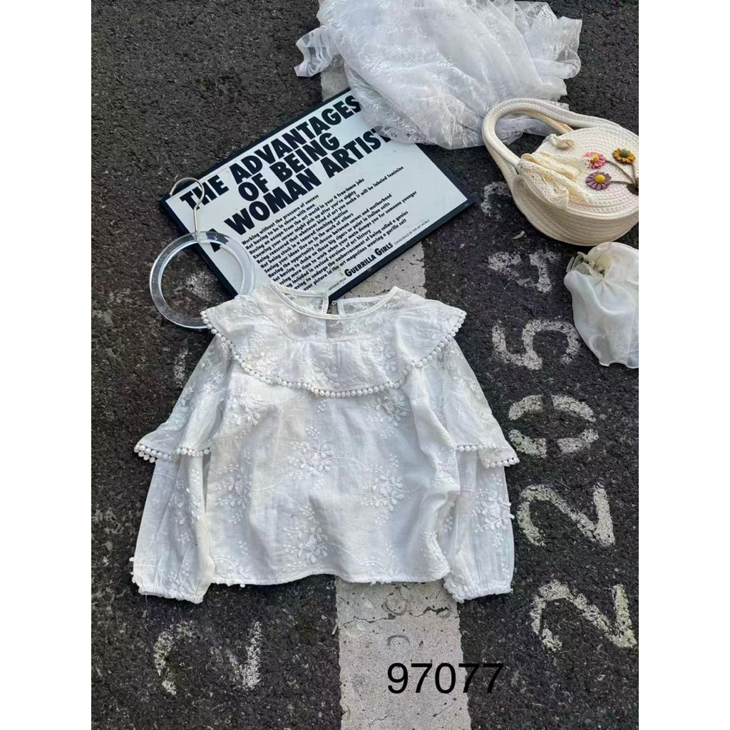 เสื้อ LEONA*********