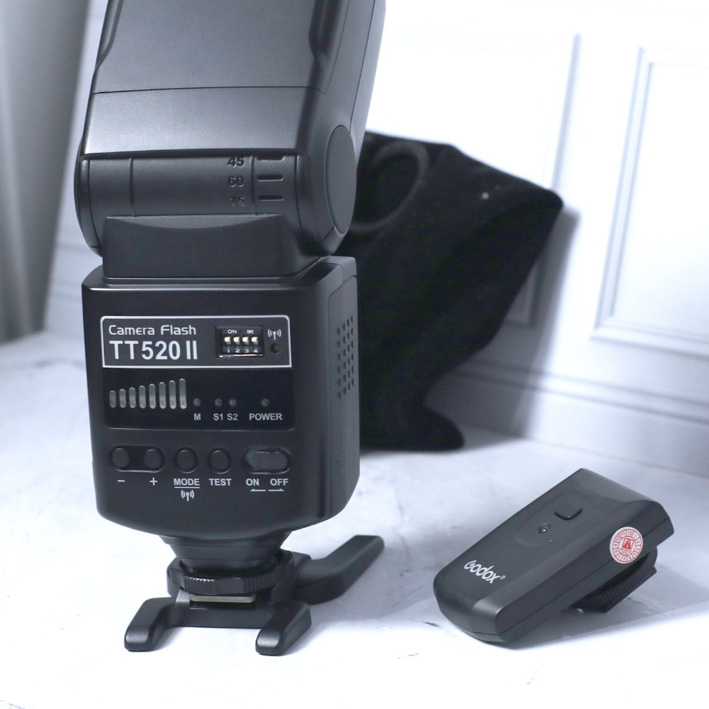 มือสองเรียบ GODOX TT520 II TT520II TT 520 II FLASH CAMERA DSLR MIRORLESS ใช้