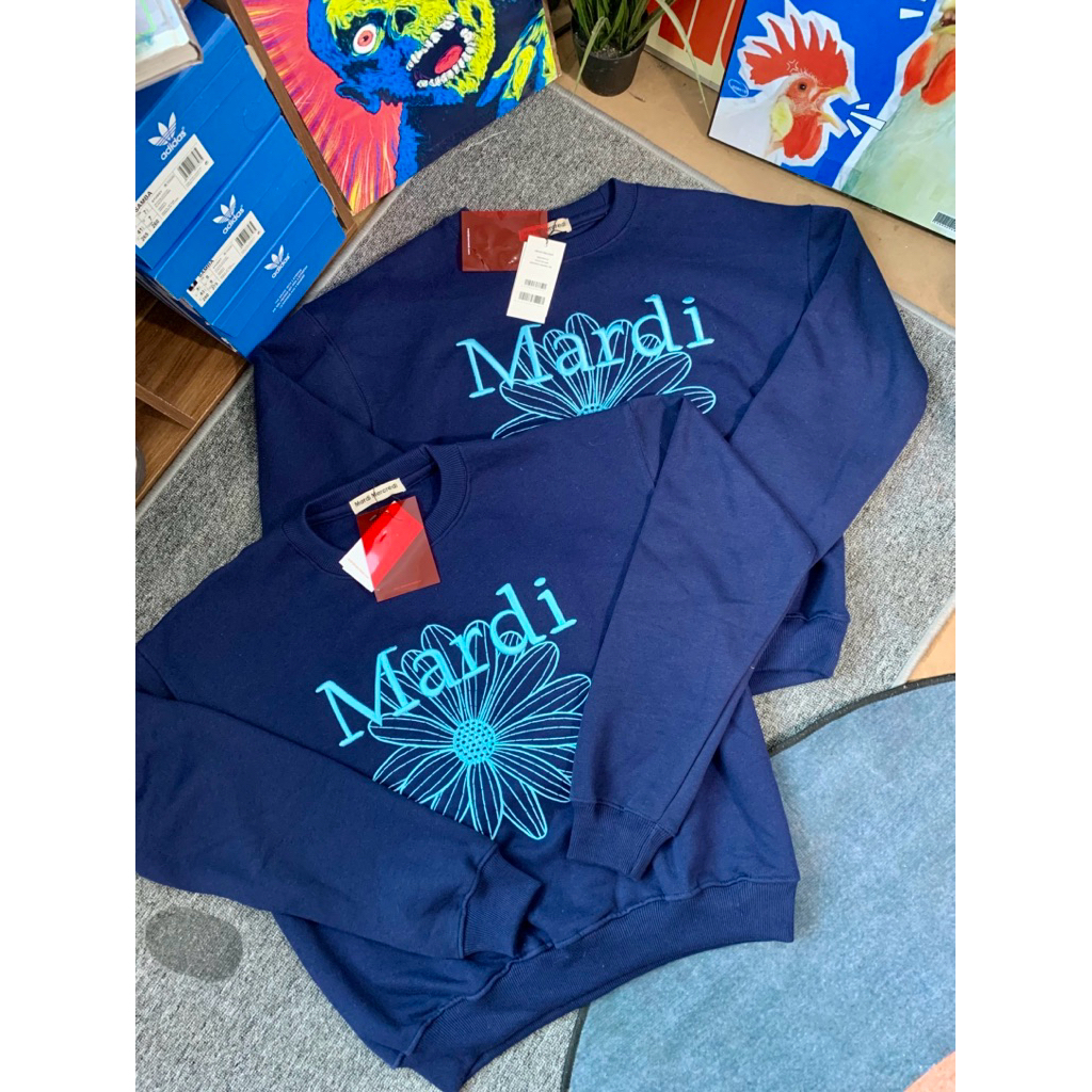 เสื้อสเวตเตอร์ CN โดย Mardi Mercredi