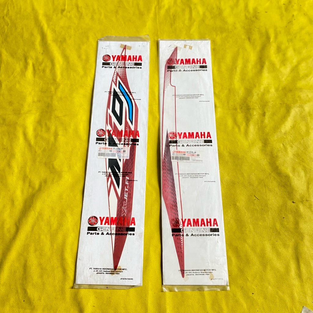 MERAH สติ๊กเกอร์หลัง Striping RIGHT yamaha Mio J 2012 สีแดง original YGP 54P-F173F-A0 54P-F174H-A0