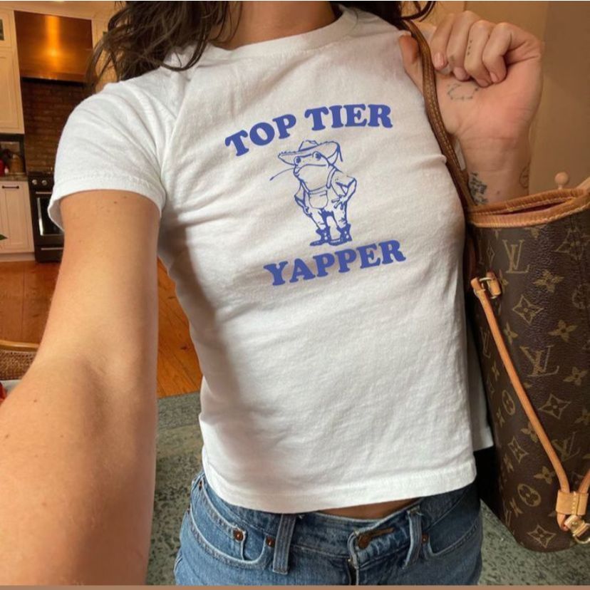 เสื้อยืด CROPTOP แขนสั้นผู้หญิง Top Tier Yapper Motif