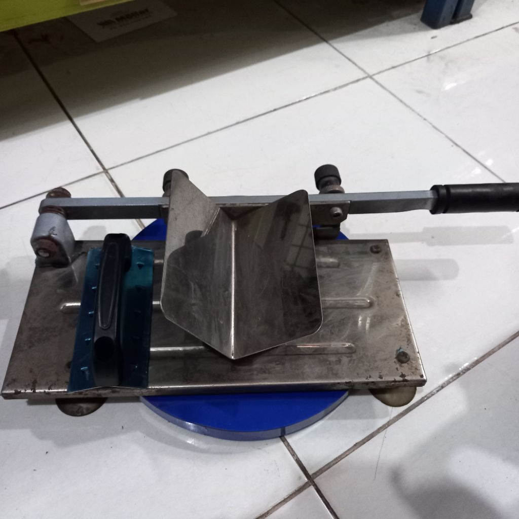 YOSHINOYA MANUAL MEAT SLICER