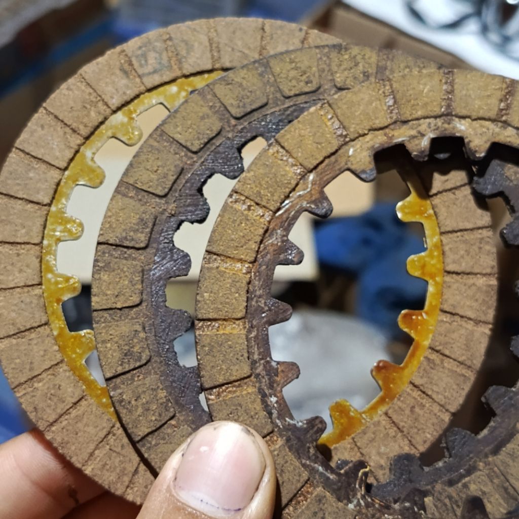 (8F) CLUTCH PLATE V80 แผ่นคลัช ซับคลัช V75 V80 1 ชุด 3 ชิ้น