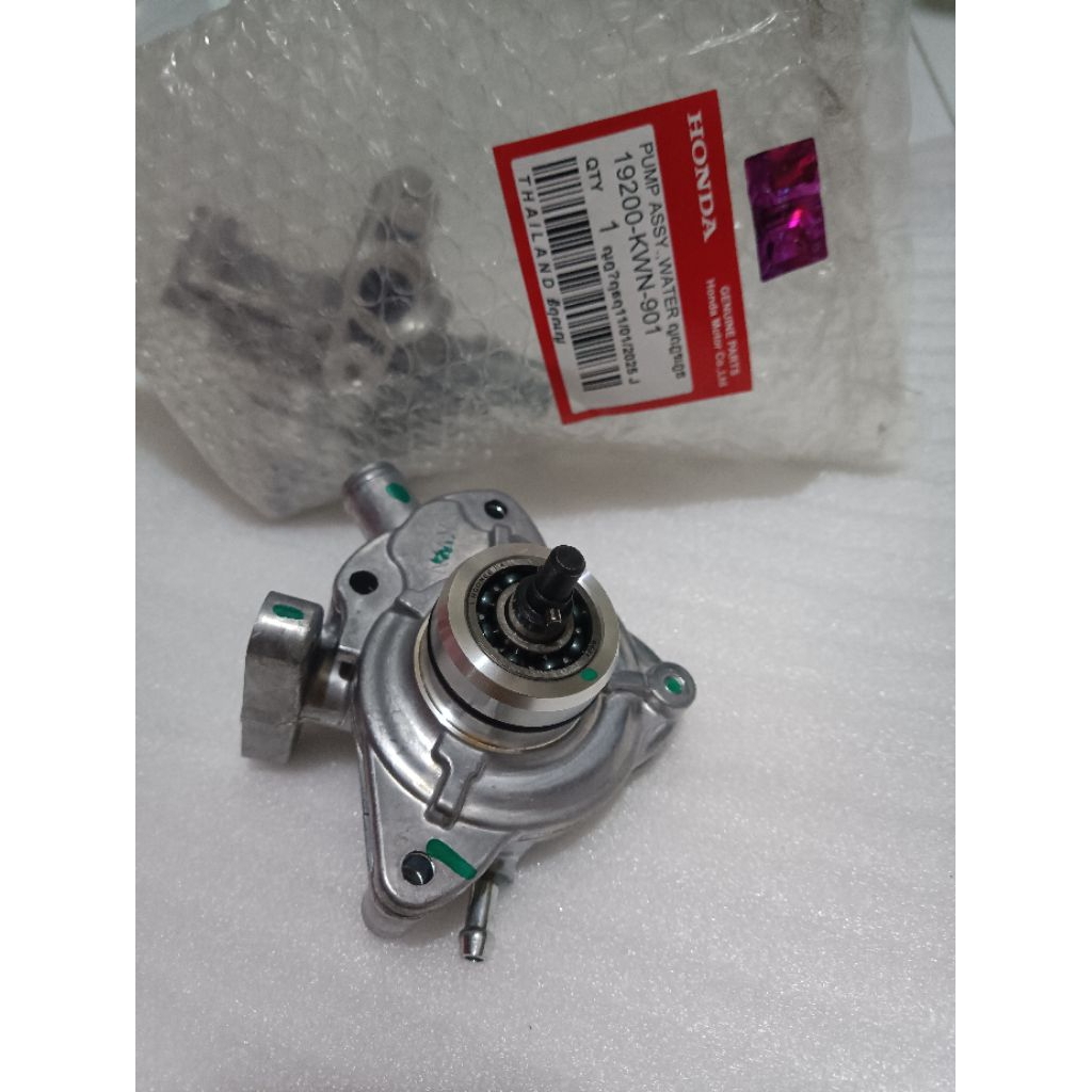 PUMP ASSY, WATER HONDA- 19200-KWN-901- vario125- pcx 150