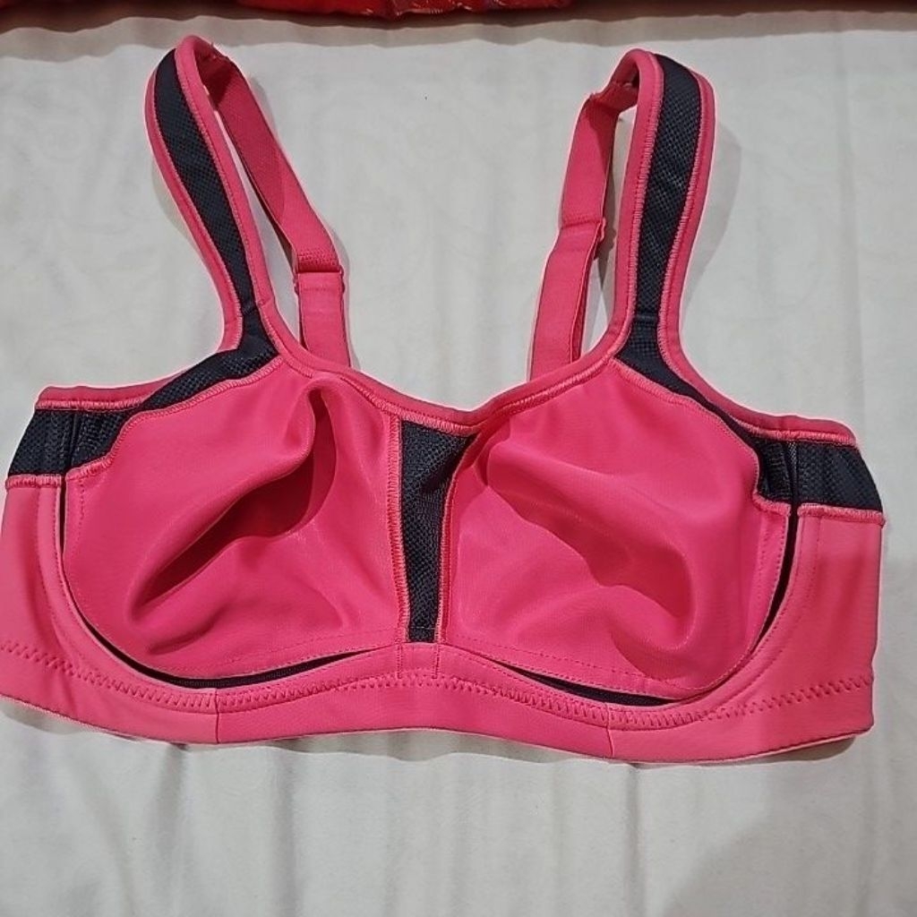 สปอร์ตบราเด็กผู้หญิง Mark and spencers