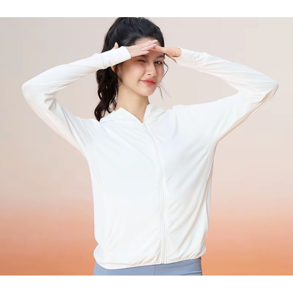 PRELOVED NOMINUS 1XWEAR เสื้อกีฬาผู้หญิง