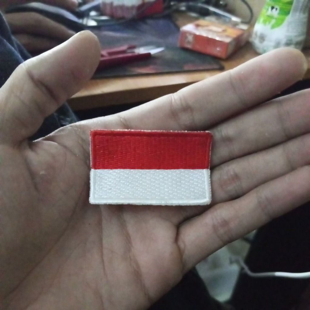 MERAH งานปักธงแดงขาว 5 x 3 ซม. - Zonaเย็บปักถักร้อย