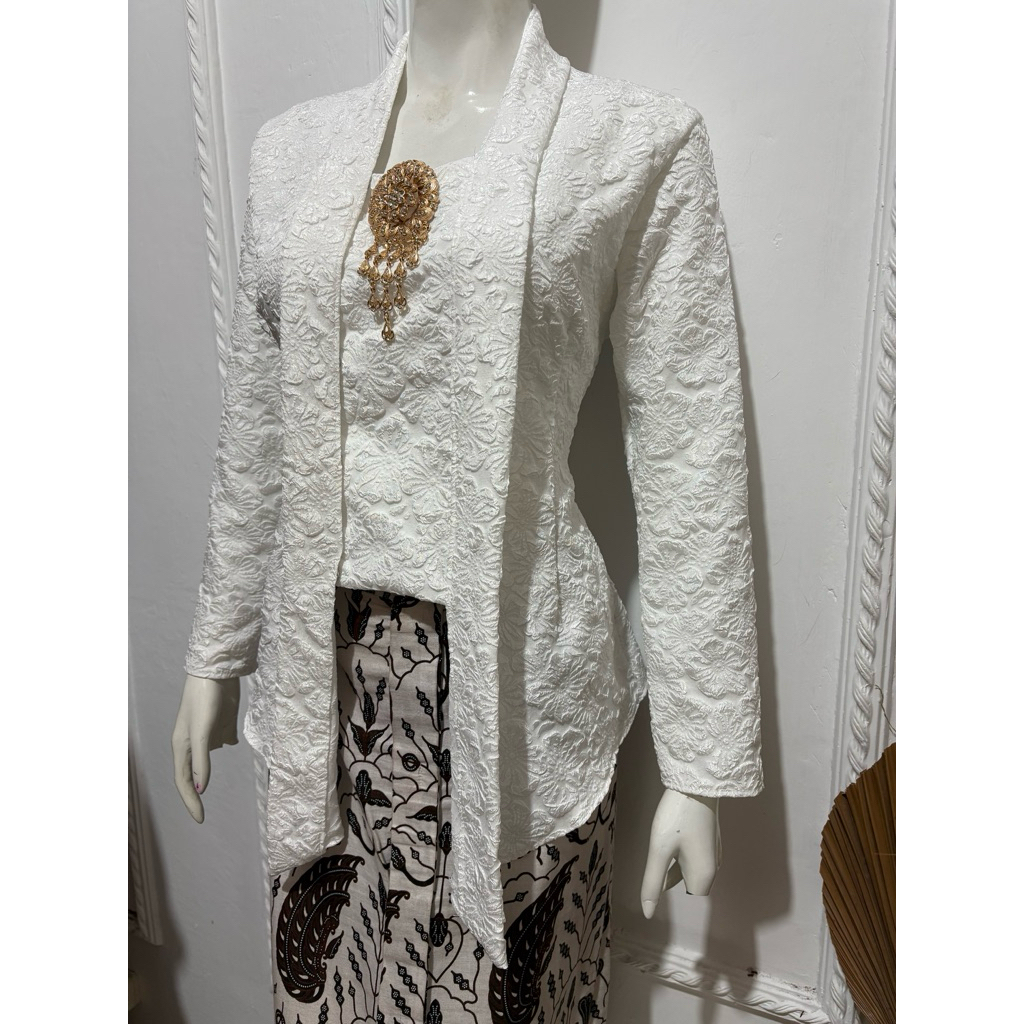 เสื้อ Fukuro jaguar kubaru kebaya