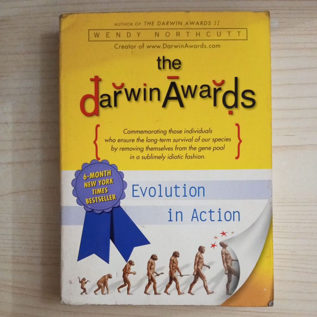 THE DARWIN AWARDS โดย WENDY NORTHCUTT