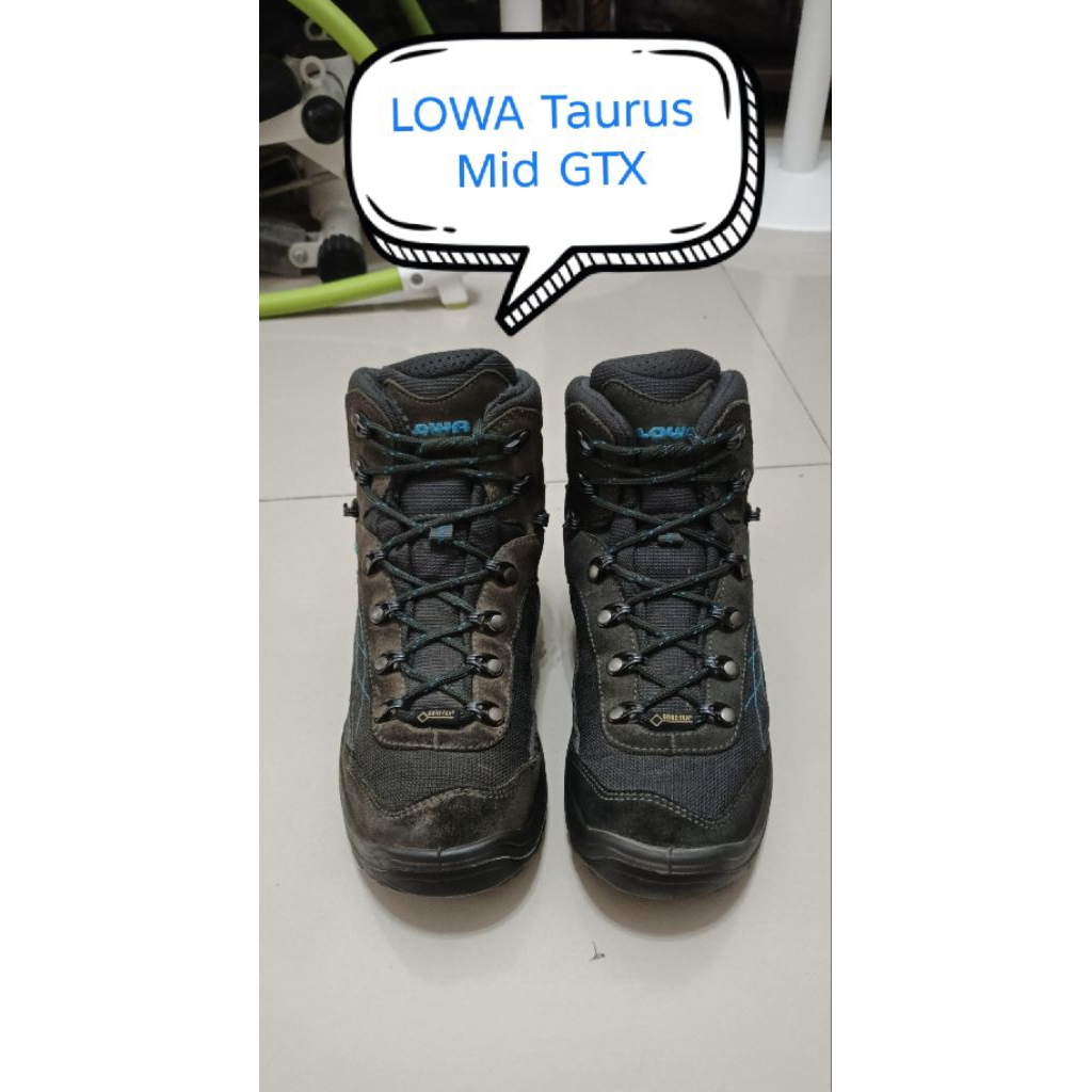 รองเท้าเดินป่า LOWA Mid Gore-Tex