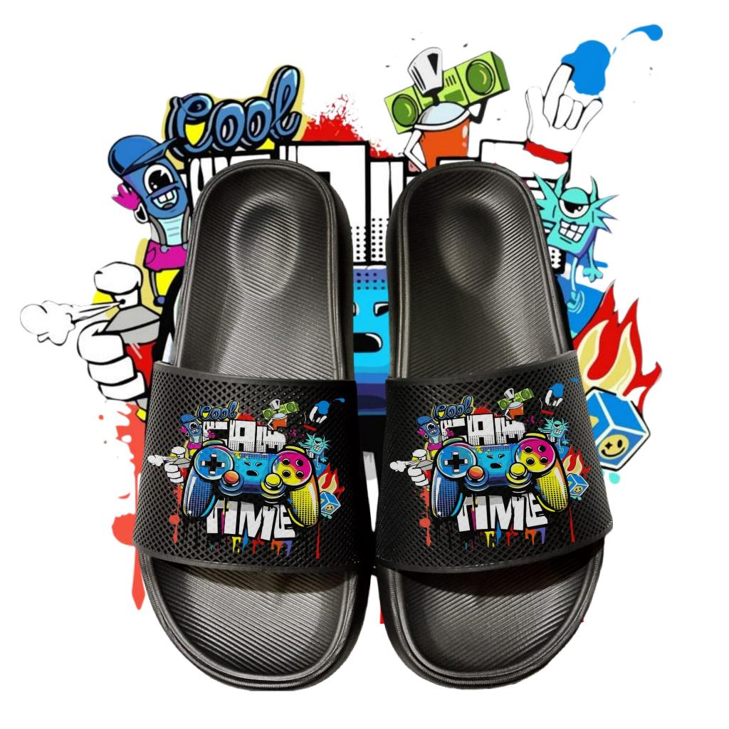 พรีเมี่ยม Unisex Gamers Style Slip-On รองเท้าแตะเด็กขนาด 26-40 อินเทรนด์เบาและนุ่ม