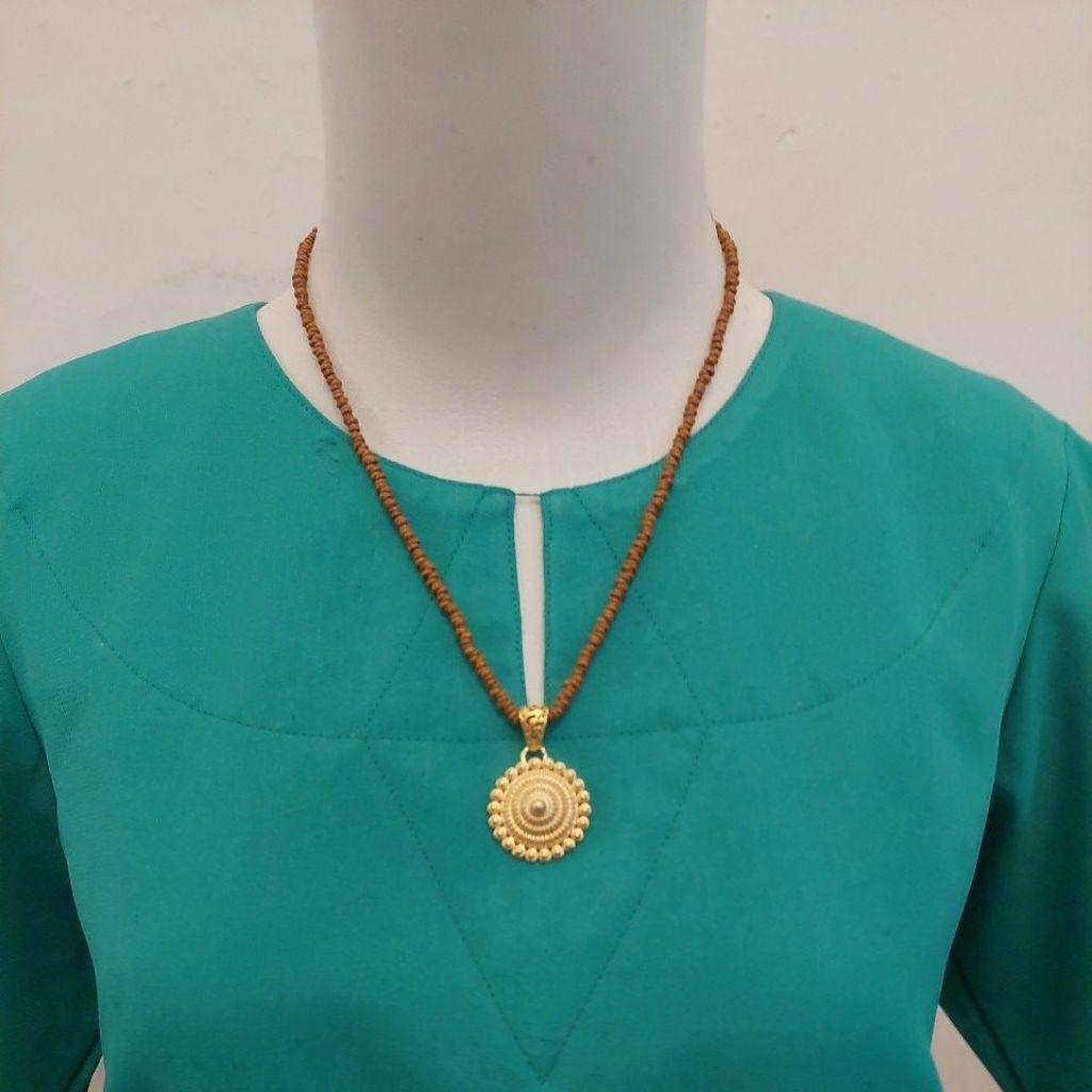 สร้อยคอทอร์aja + จี้ผ้าซิ่น