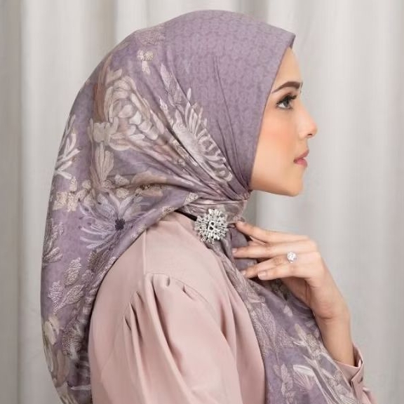 กระดุม Hermosa Cloves